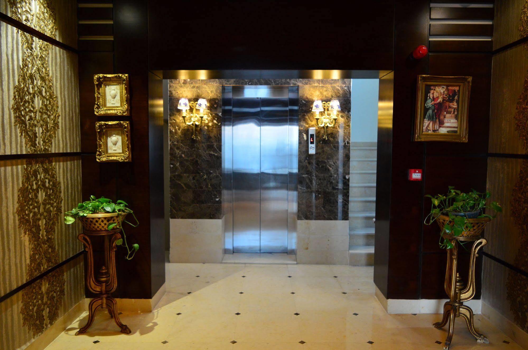 Nadine Hotel Suites Amman Dış mekan fotoğraf